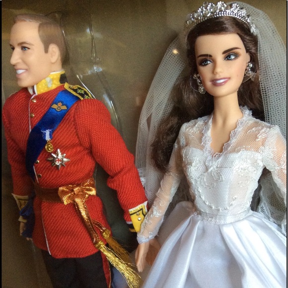 William & Catherine Royal Wedding Barbie Dolls - Picture 8 of 8